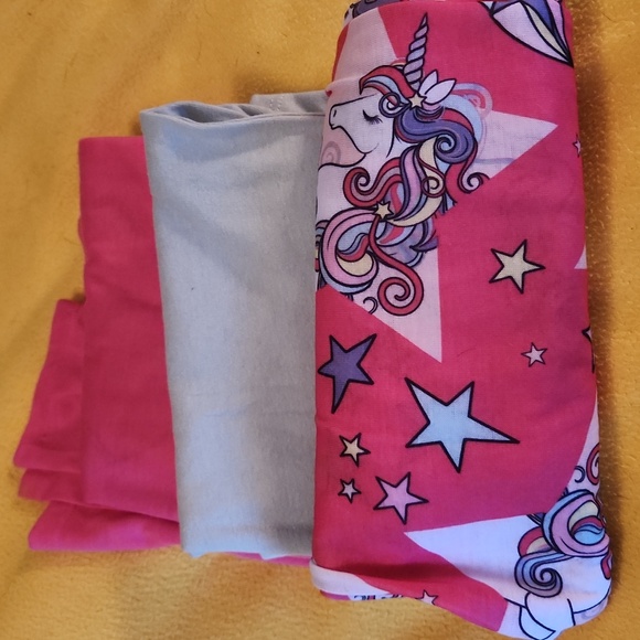 O26  3 piece Unicorn Pj / pink play set 1 long sleeve, 1 short & bottoms - Picture 5 of 9